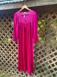 1970’s vanity fair nightgown