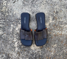 Load image into Gallery viewer, 1990’s chocolate chunky slip on sandals
