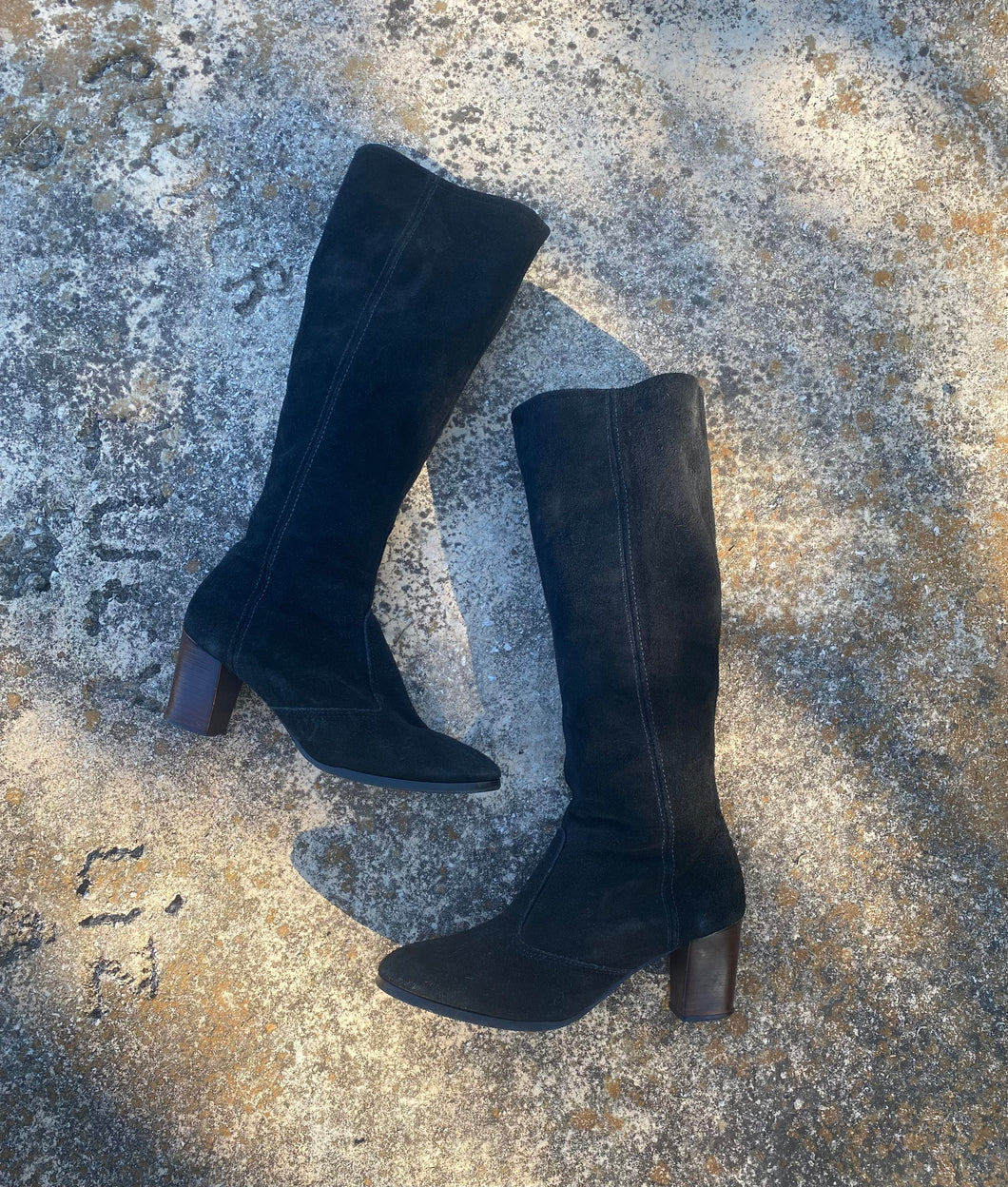 1970’s suede knee high heeled boots