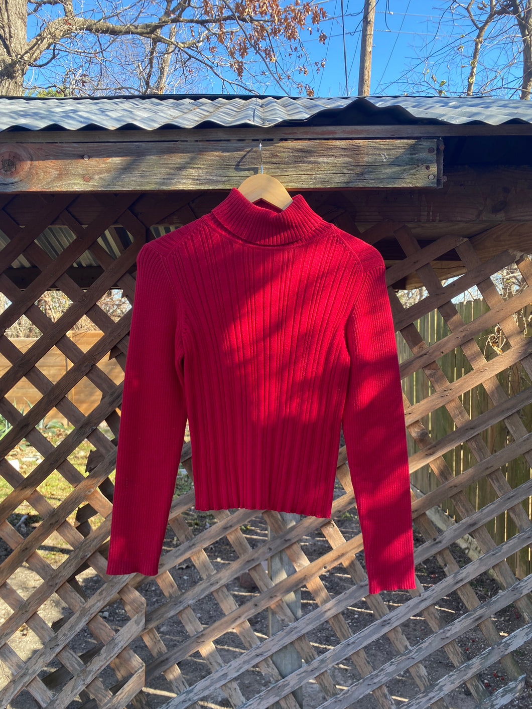 1990’s red ribbed turtleneck